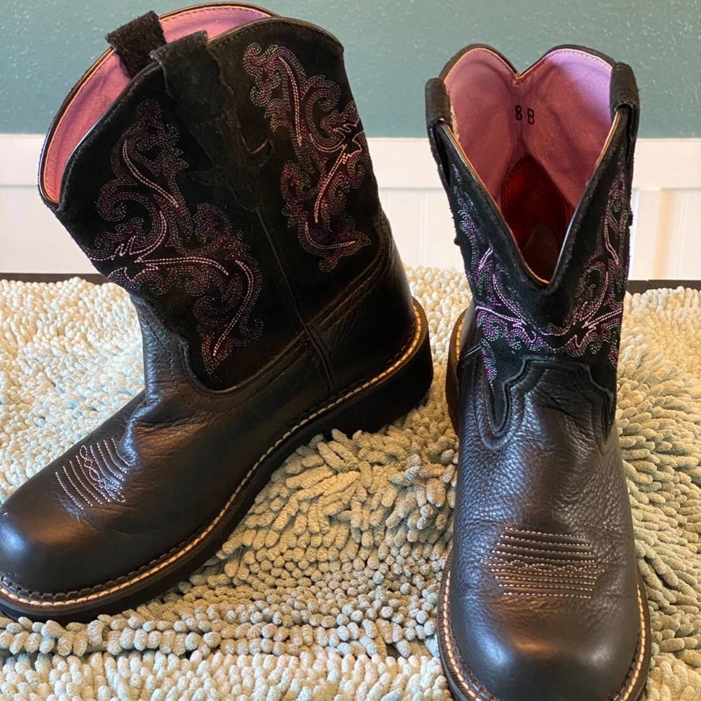 Ariat Womens Black & Pink Boots - Size 8